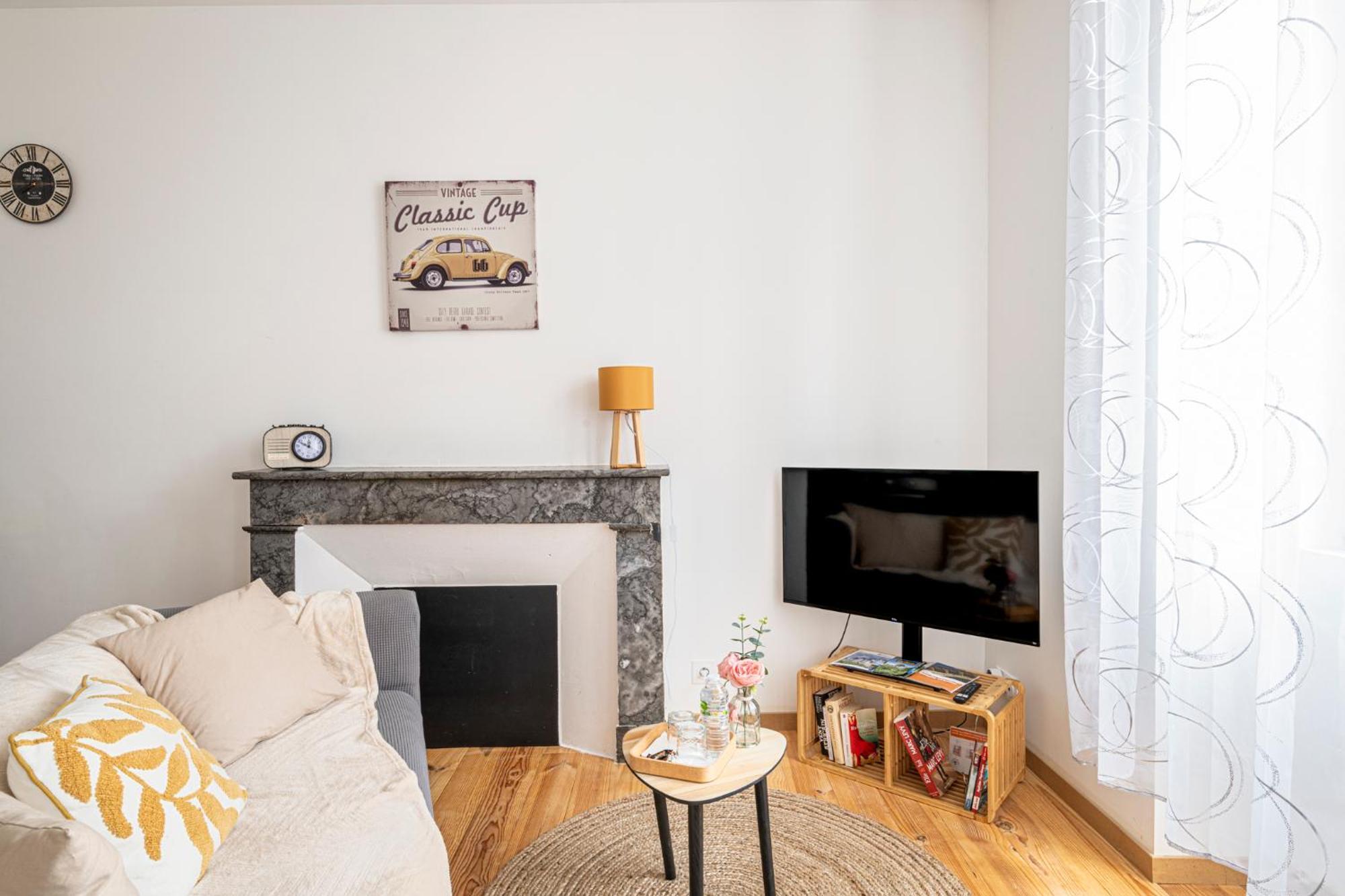 Apartamento Le Douillet Bearnais Pau Exterior foto